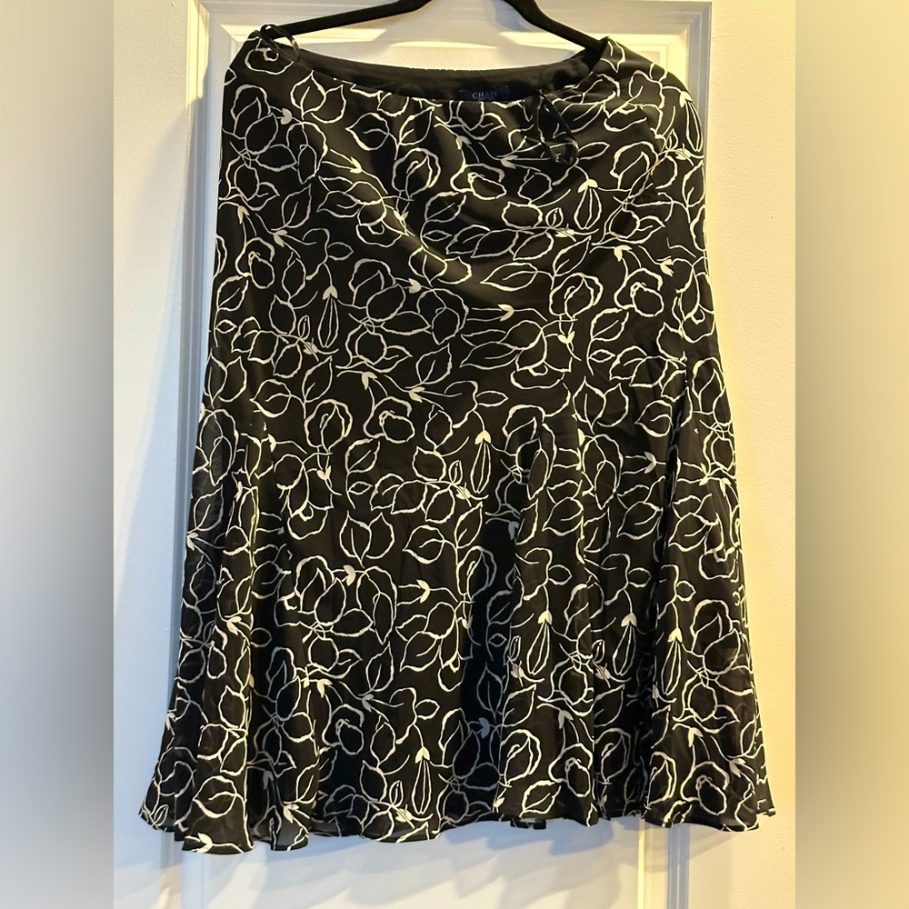 Chaps by Ralph Lauren Romantic Floral Print Flowy Skirt - SZ: MED - EUC